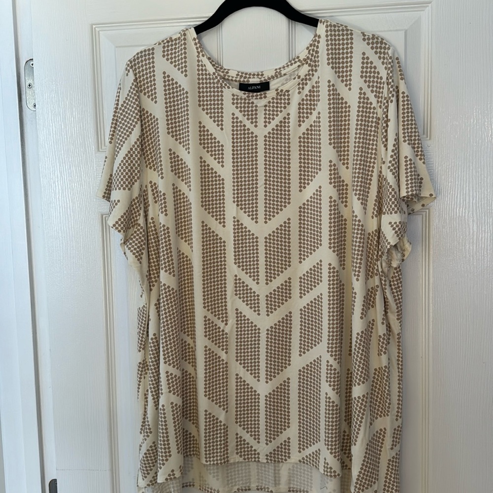 🦖Alfani Size 4X Short Sleeve Top